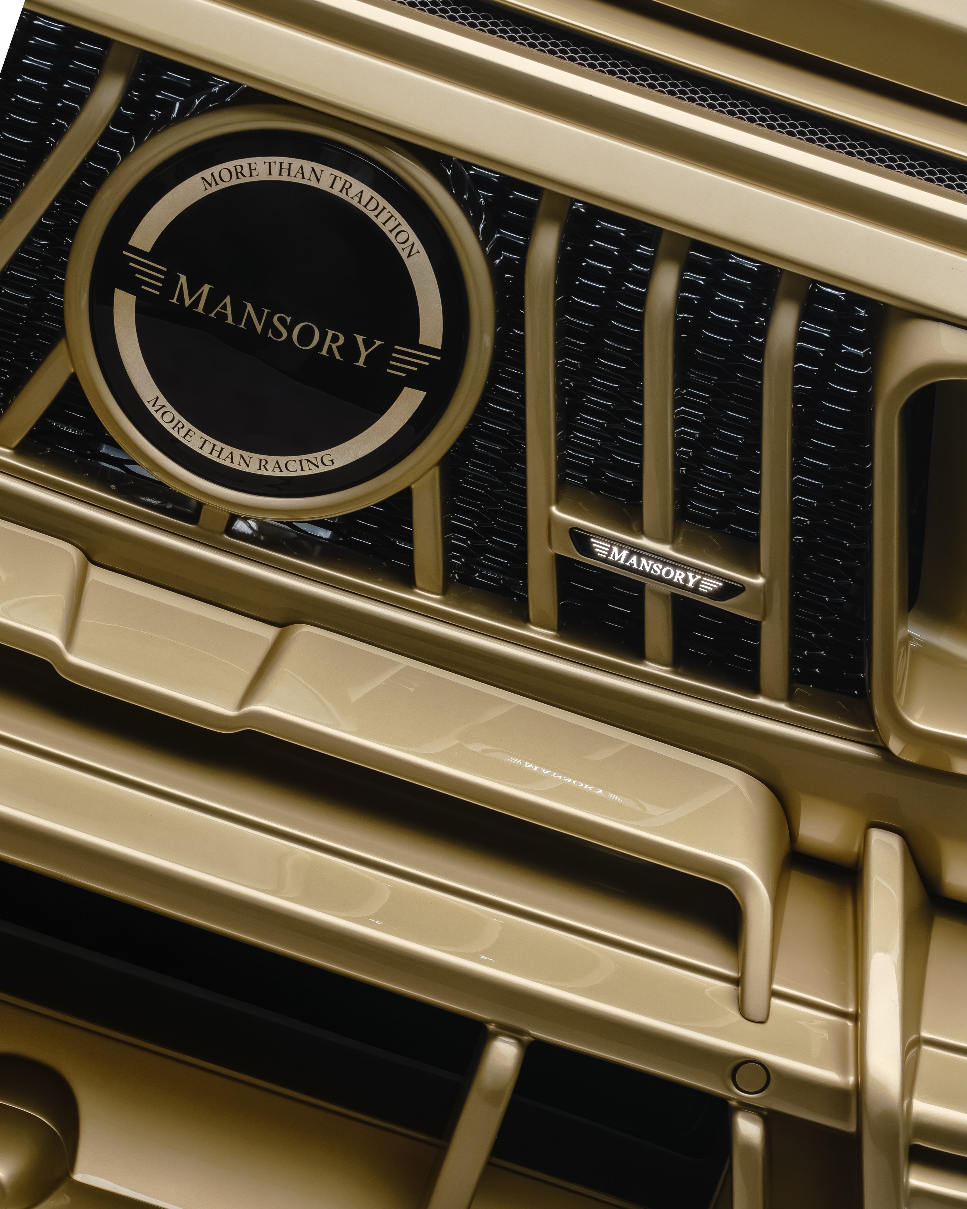Най-новият G-Wagen на Mansory има повече злато от Fort Knox