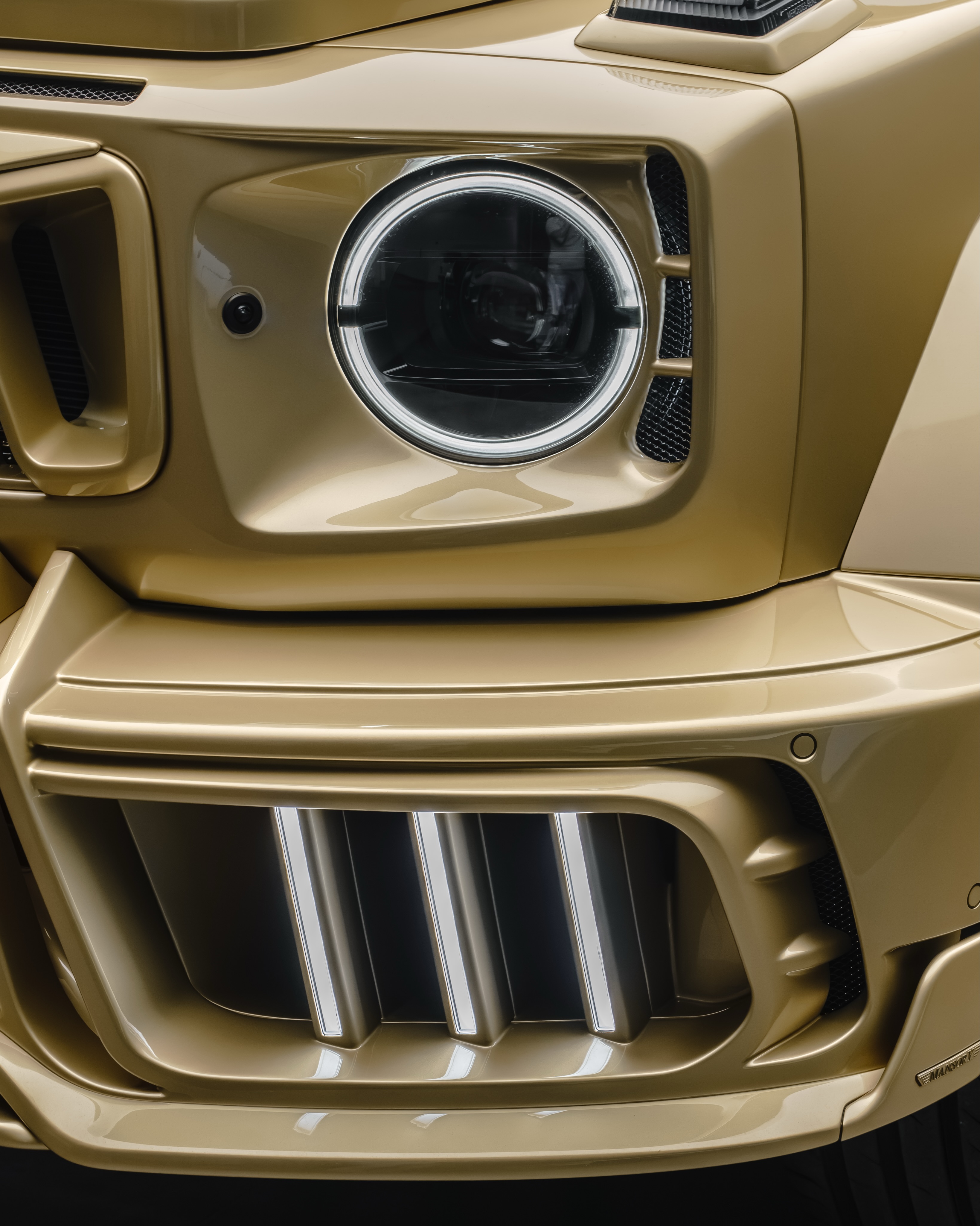 Най-новият G-Wagen на Mansory има повече злато от Fort Knox