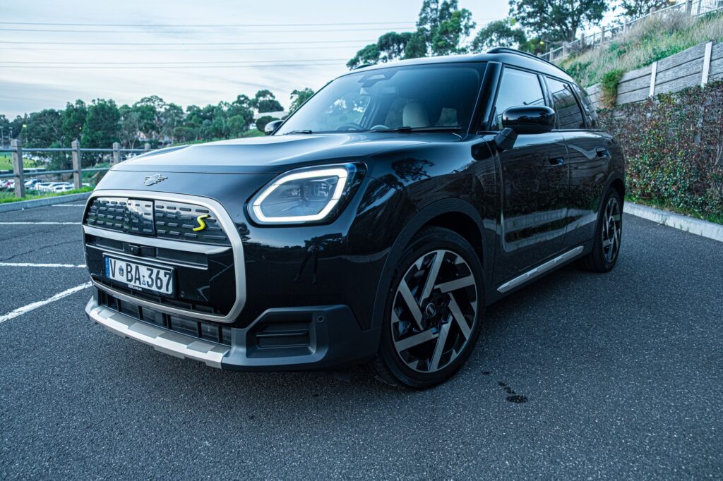  Mini&rsquo;s Electric 2026 Countryman SE ALL4 Is The Most Fun You Can Have With A Bad Idea | Review