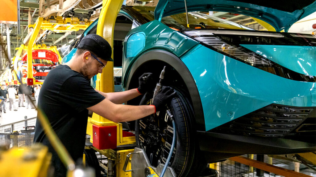 Nissan Might Build A Chinese Rival’s Cars Using Its Own UK Workers