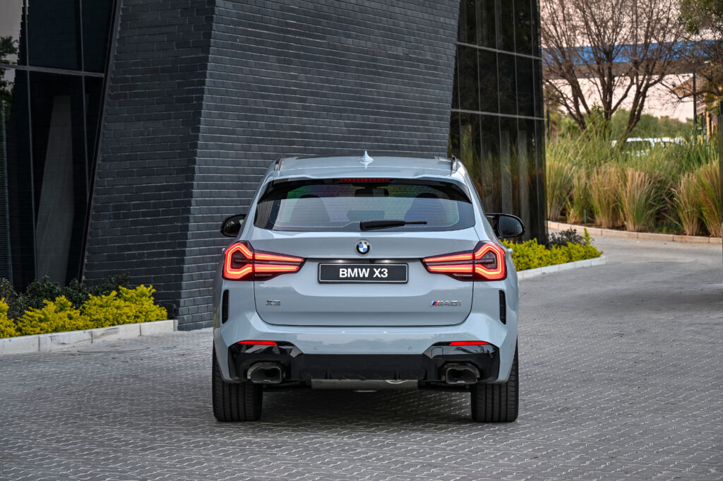  He Thought He Beat A BMW Salesman On Price, It Was An AI That Overpaid Him