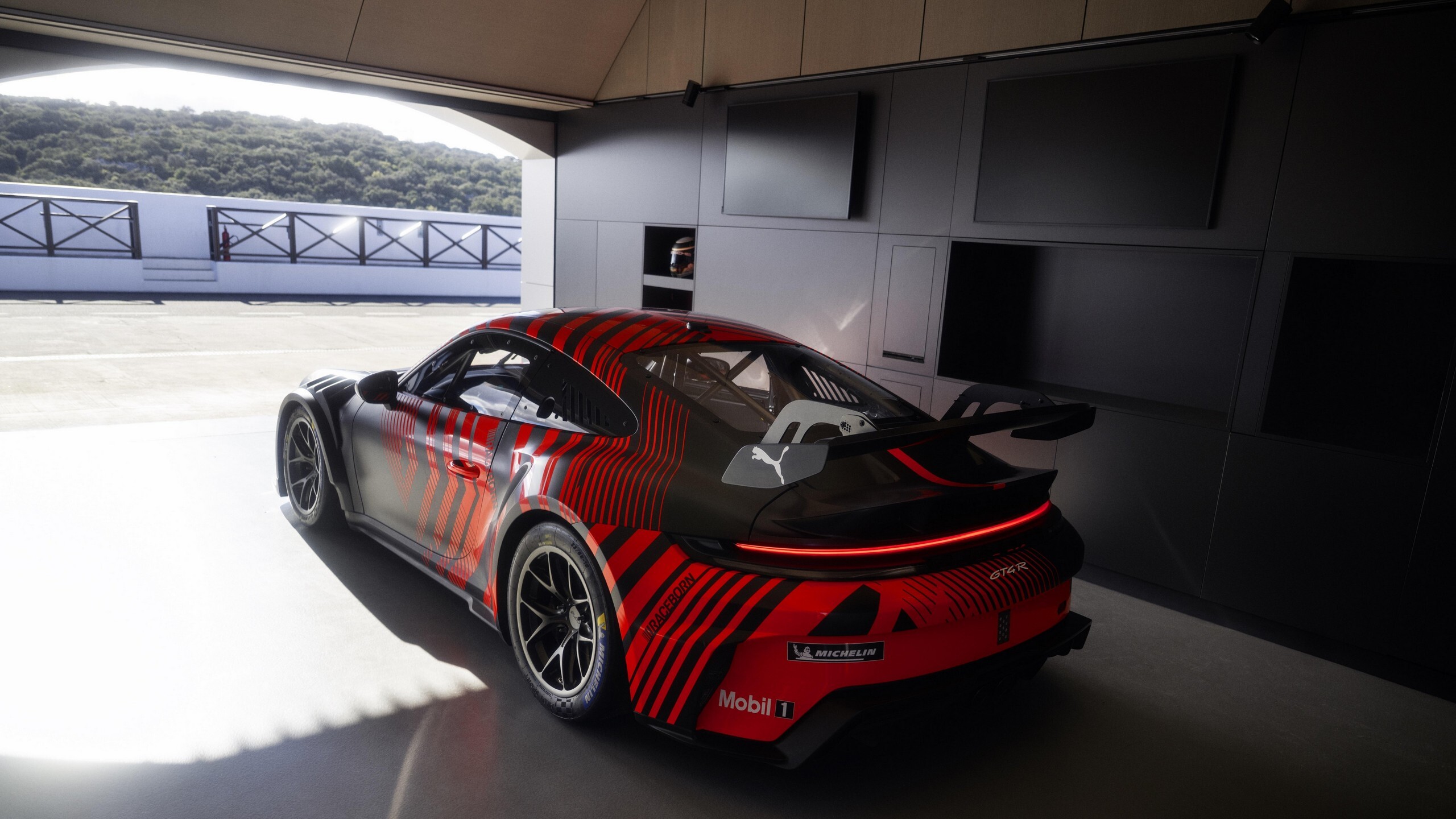 Porsche Switches From Cayman To 911 For New GT4 R Race Car