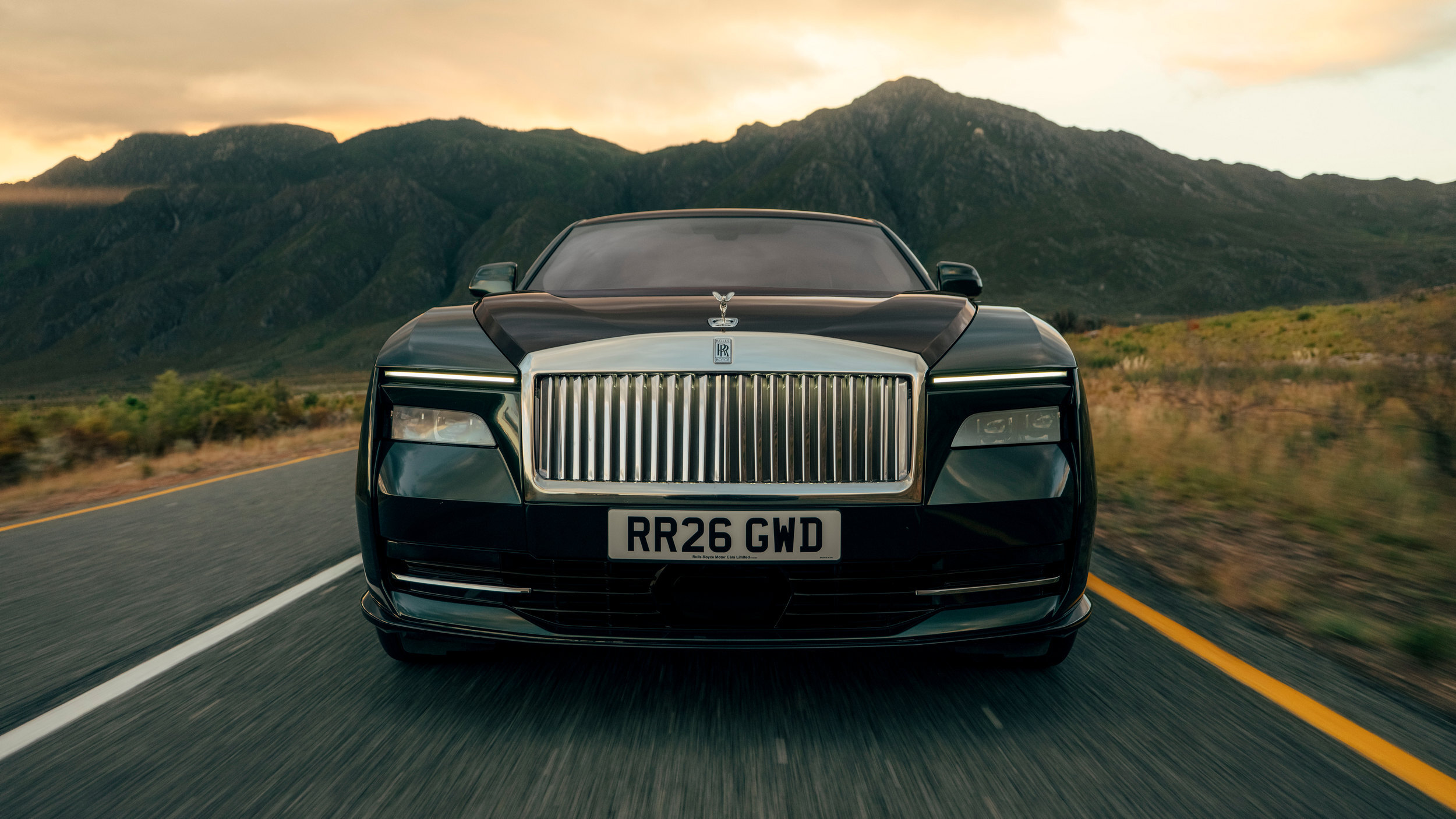 The New Rolls-Royce Spectre II Hides 8,108 Tiny Lights In Its Dashboard
