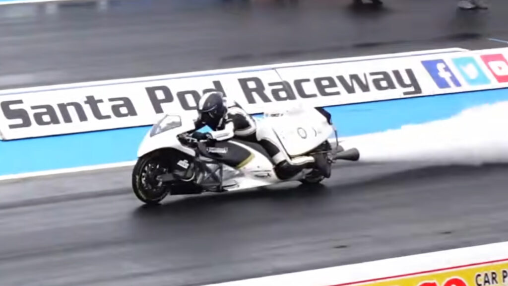  World&rsquo;s Quickest Motorcycle Hits 62MPH In 0.4 Seconds Running On Steam