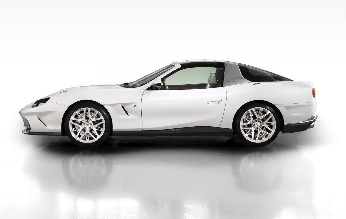 Новых Ferrari Offers A Manual V12 нет, но в восстановленной 550 Targa есть