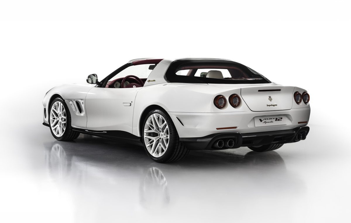 Новых Ferrari Offers A Manual V12 нет, но в восстановленной 550 Targa есть