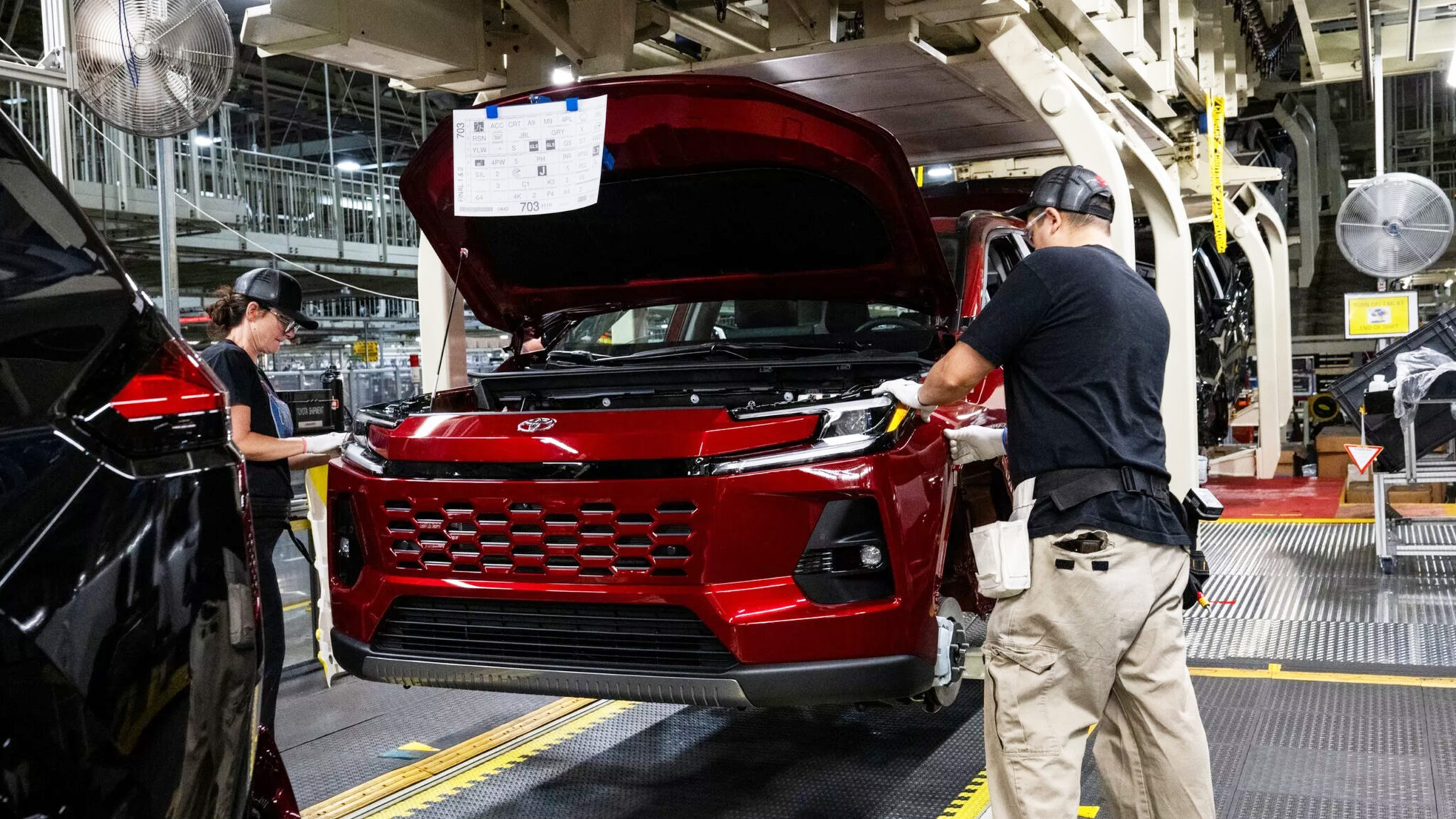Canada Built 64,000 Fewer Cars While US Plants Added 44,000 | Carscoops