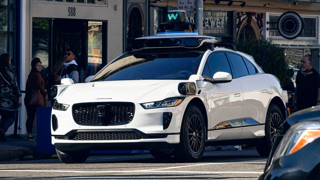  Waymo&rsquo;s Self-Driving Brain Can&rsquo;t Spot A Closed Road