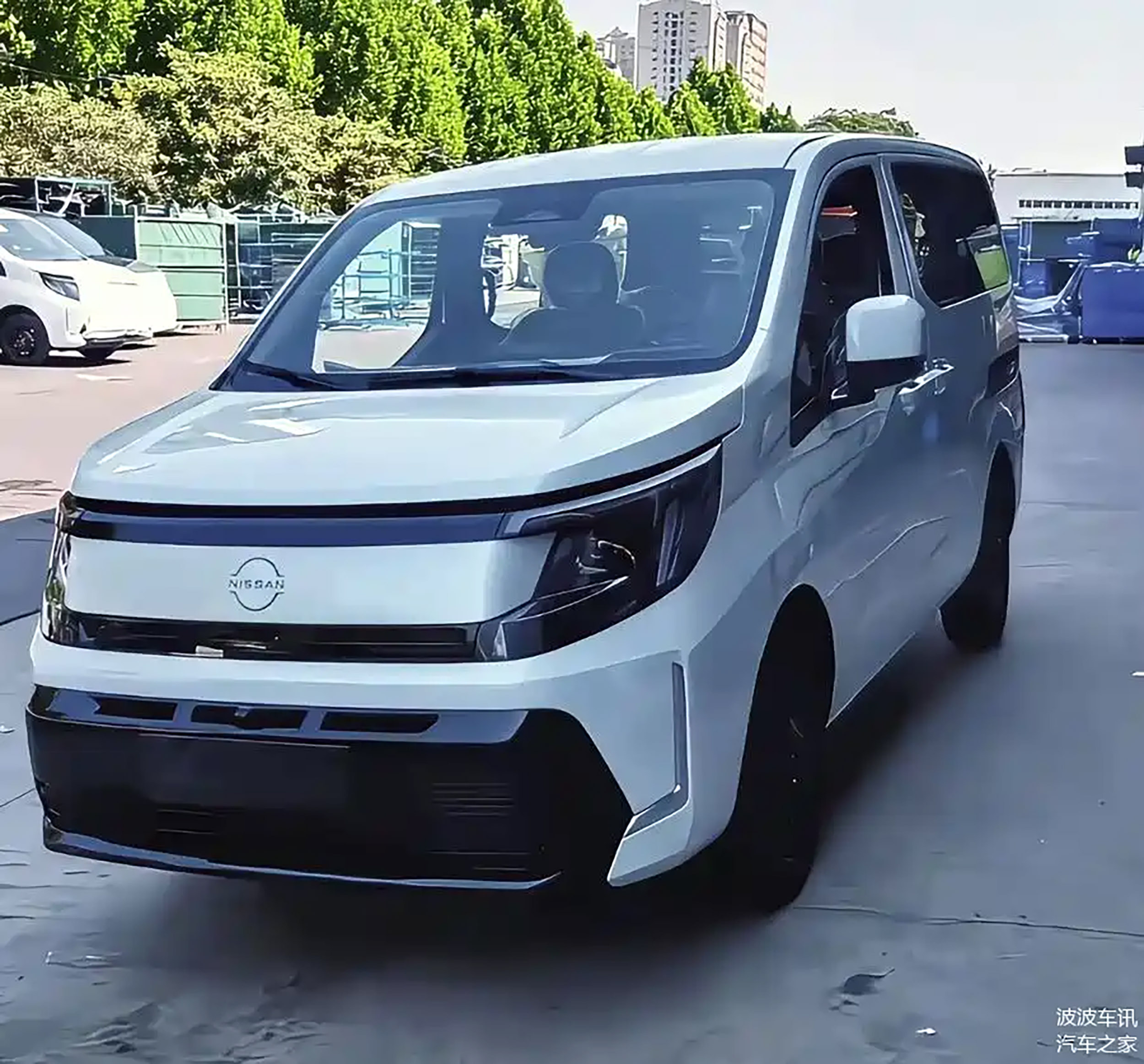 Nissan Revives A 17-Year-Old Van With A Plug And Windows That Finally Roll Down