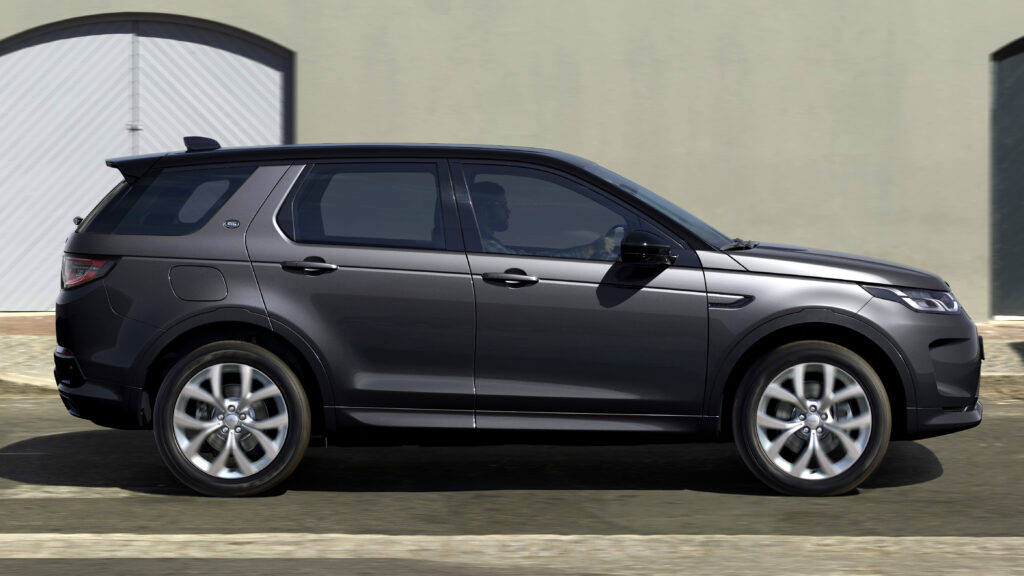  Land Rover’s Entry-Level SUV Just Got A December Death Date