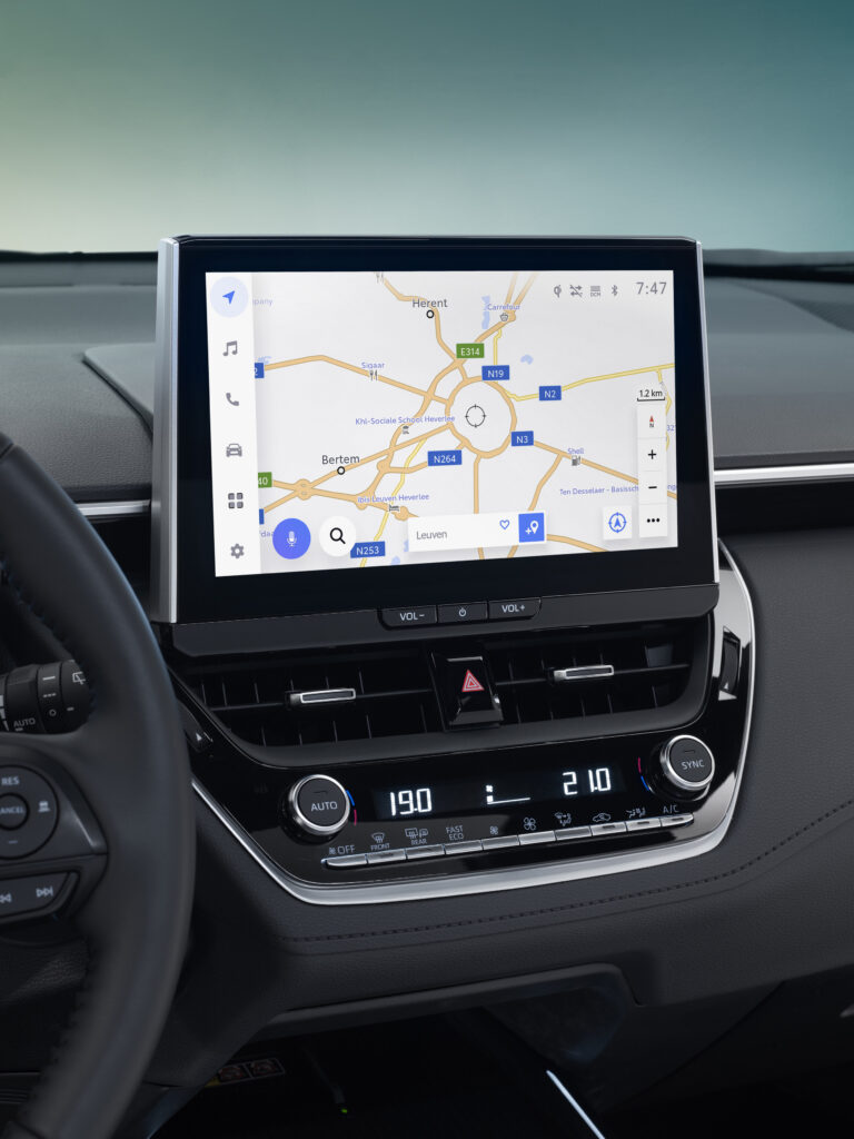  A 50-Button Mazda Lost A Screen Distraction Test To A Four-Button Tesla