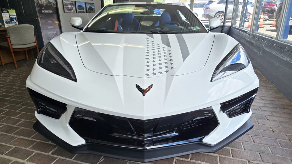  Chevy Wanted $104K For Its Patriotic Corvette, Bidders Wouldn’t Go Over $89K