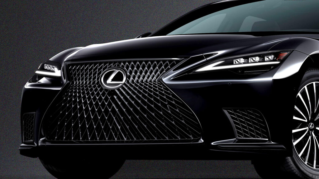  Lexus Is Keeping Its Decade-Old LS Alive With Another Update