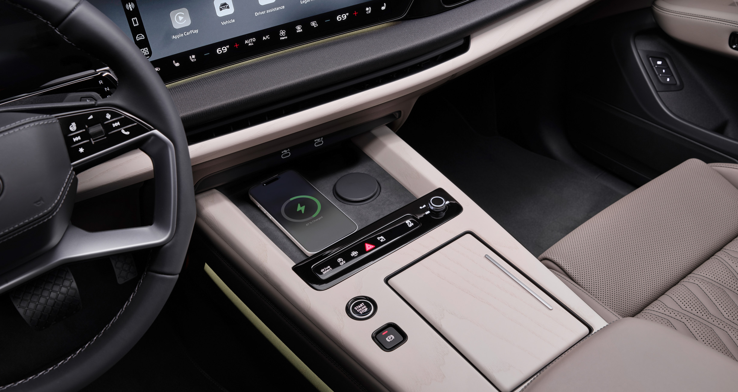 مقصورة أودي Q9 2027 الداخلية الفاخرة بسبعة مقاعد