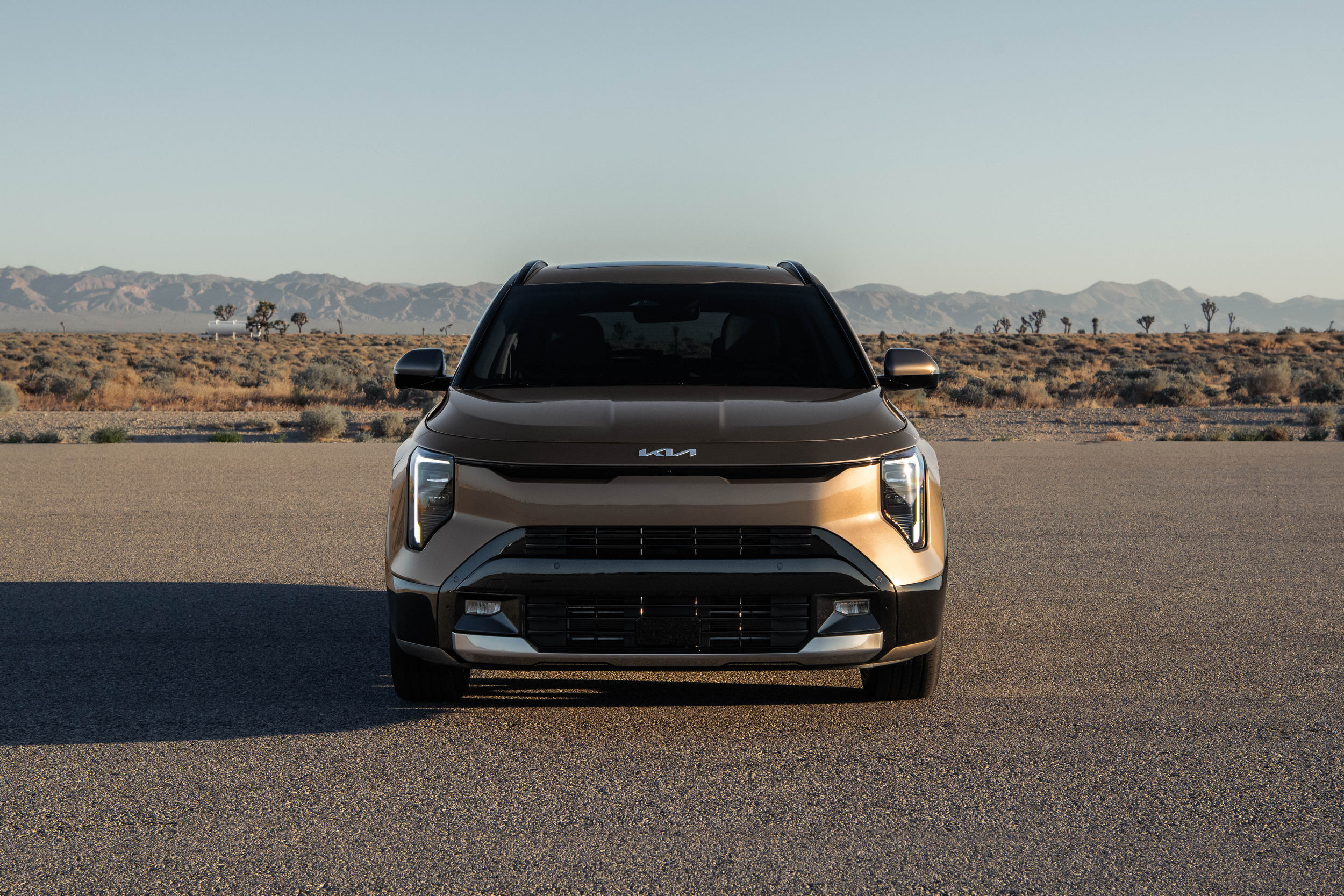 Kia’s Affordable Niro Gets An Upscale Makeover For 2027 And Drops The EV