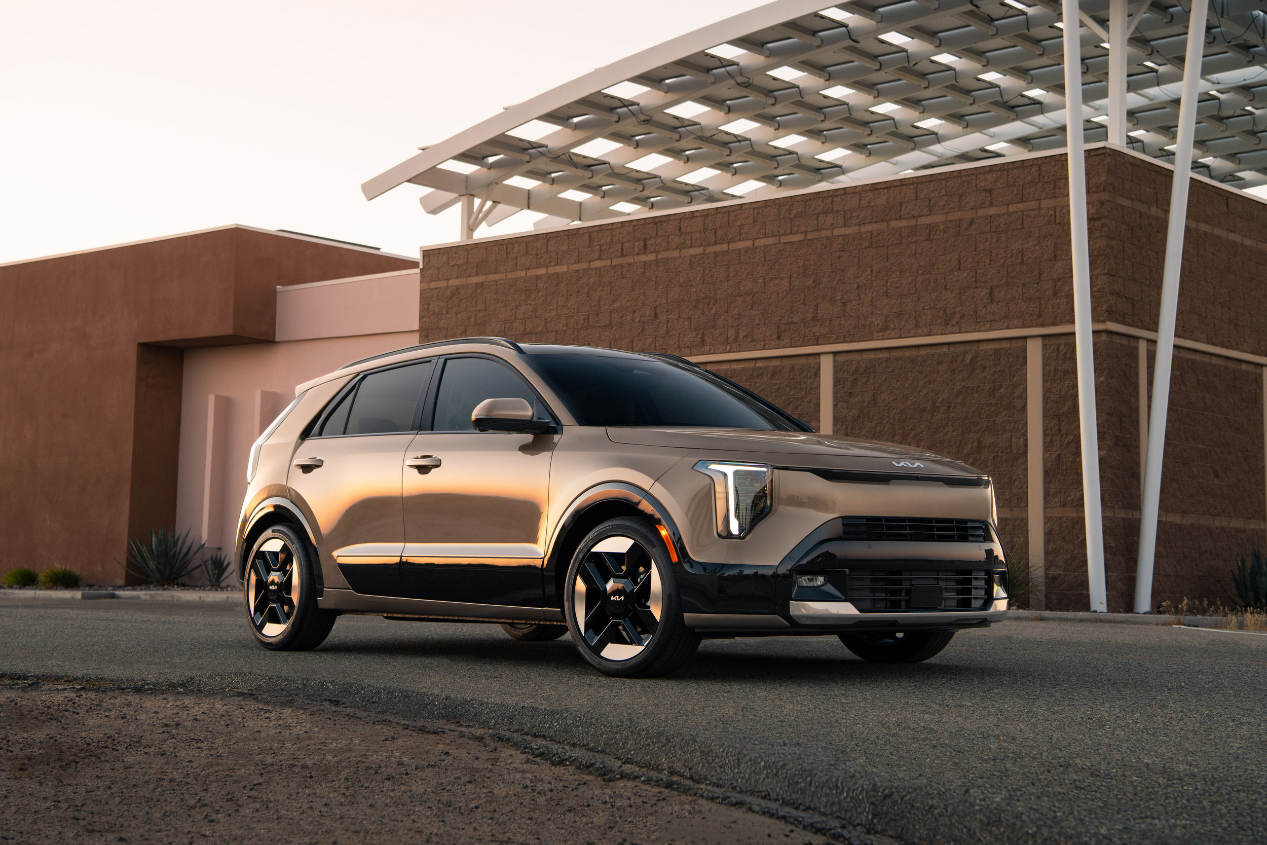 Kia’s Affordable Niro Gets An Upscale Makeover For 2027 And Drops The EV