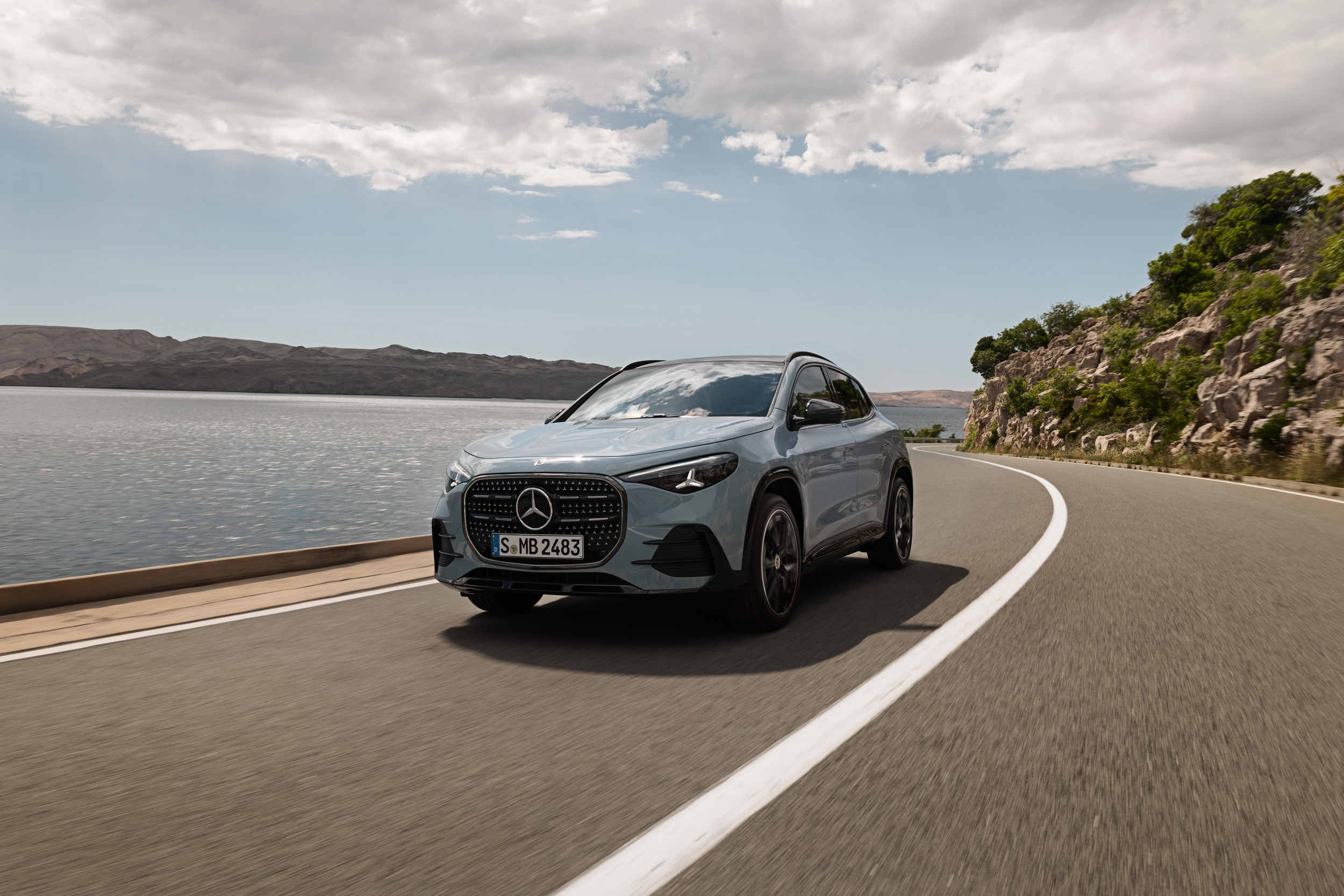 2028 Mercedes GLA 729 42