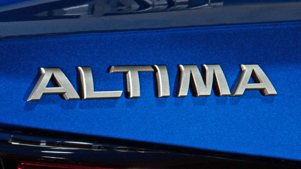  Nissan Confirms Altima’s Death And It’s Not Going Alone