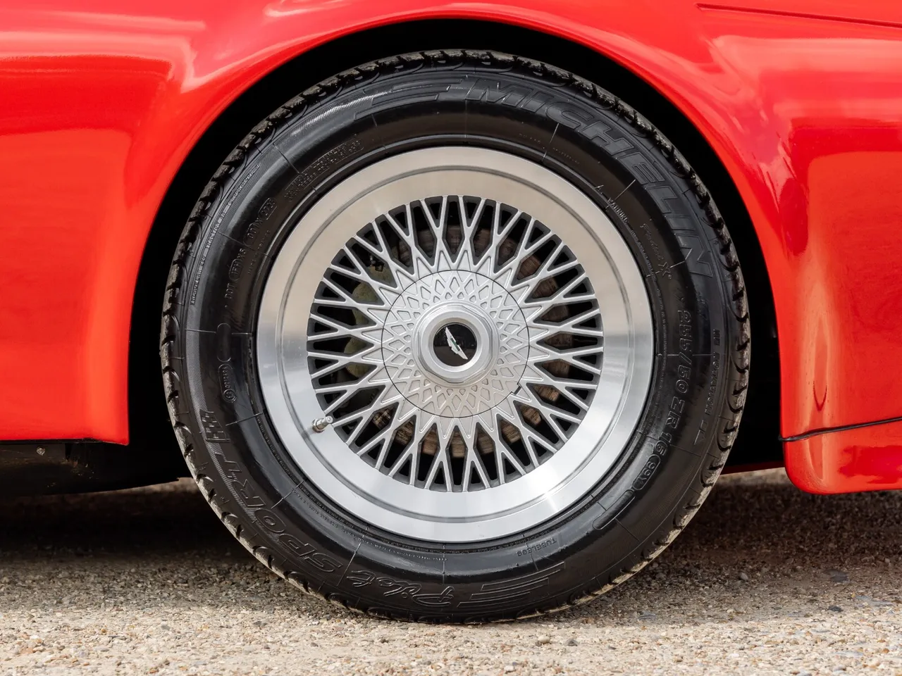 Aston Martin Vantage Zagato Classic - 7