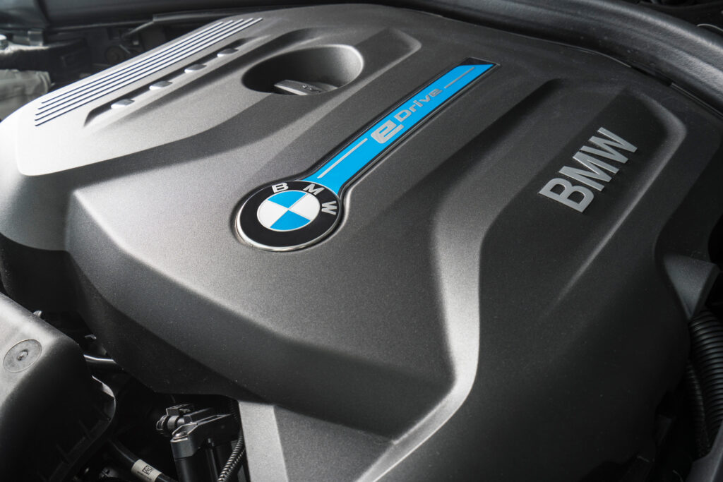  BMW Tells 29,919 Owners To Keep Their Hybrids Away From The House