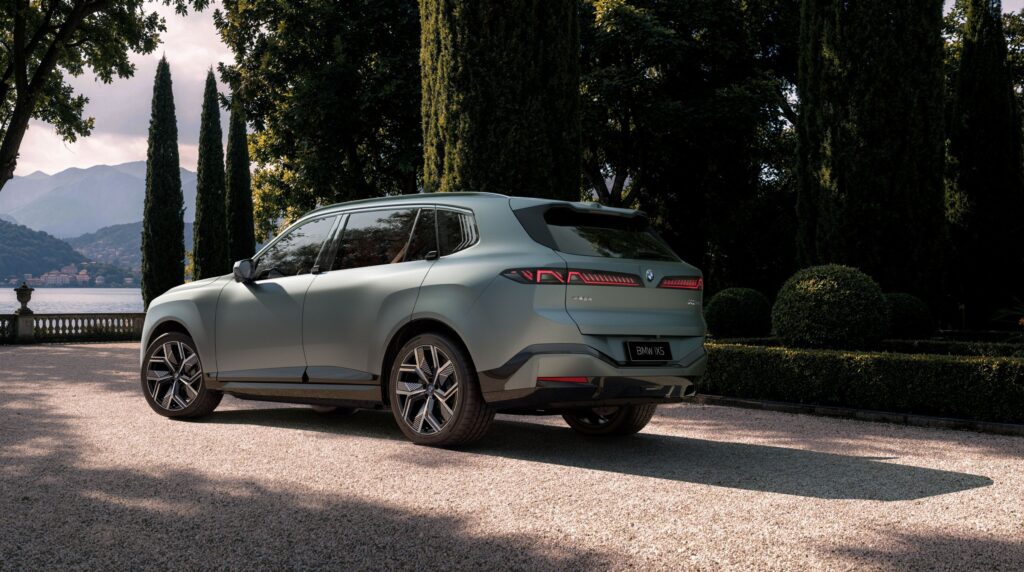  BMW Wants To Launch An SUV Above The X7 In The US
