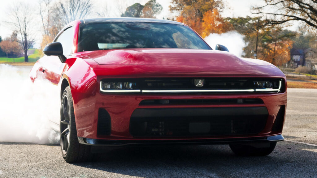  Dodge’s More Powerful Charger Arrives In August, But It Still Isn’t The Hemi