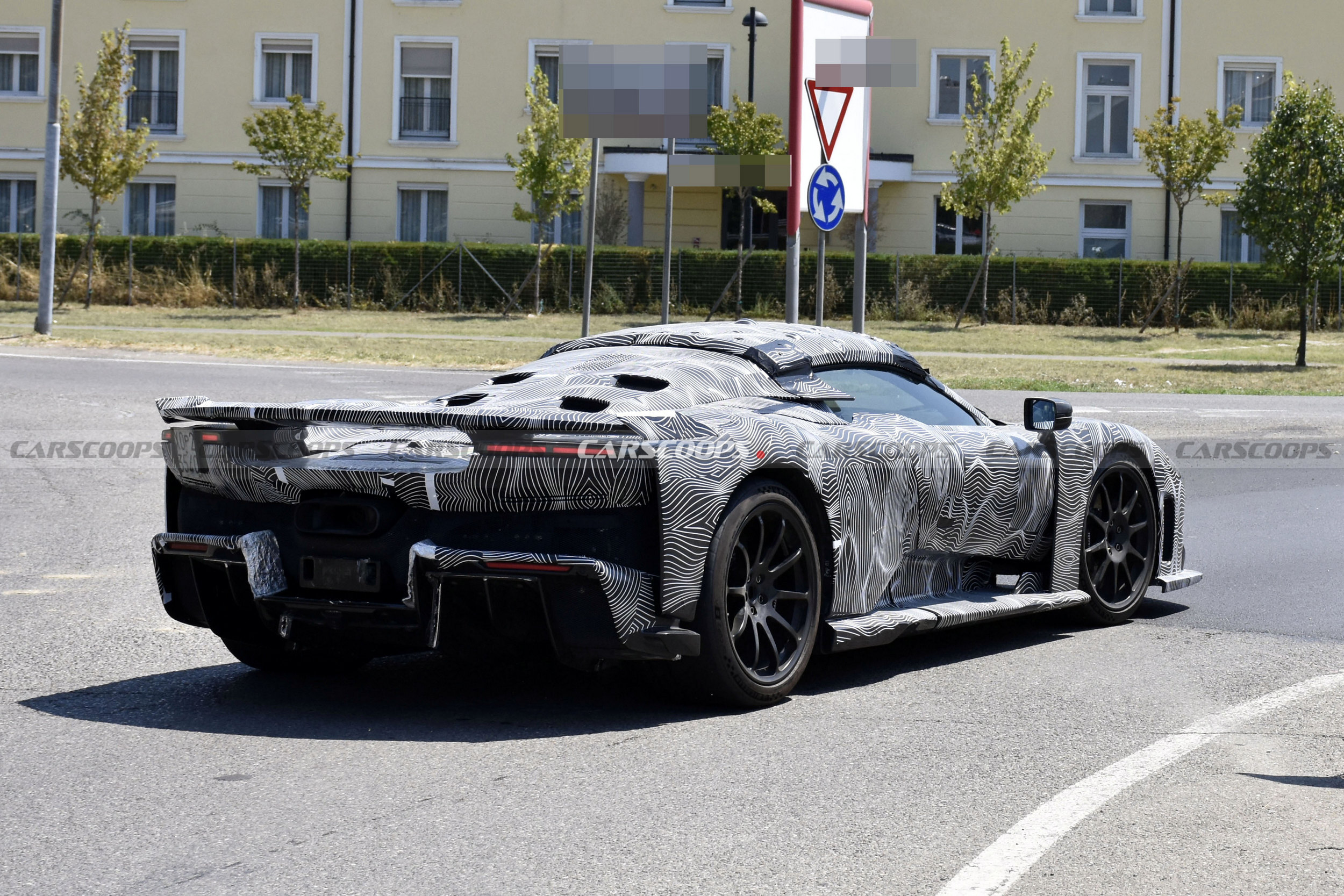 Ferrari F80 Aperta 730 10
