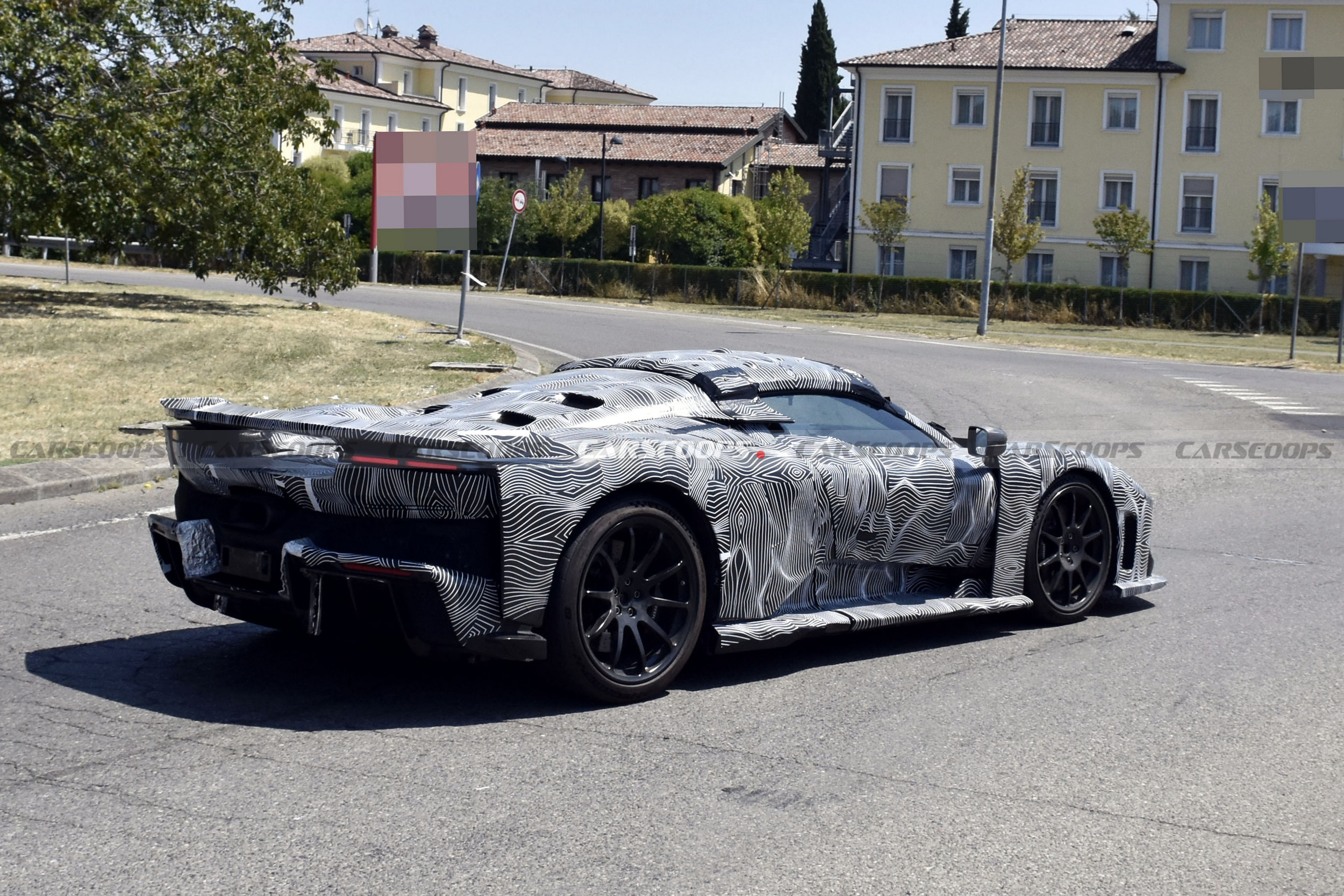 Ferrari F80 Aperta 730 8