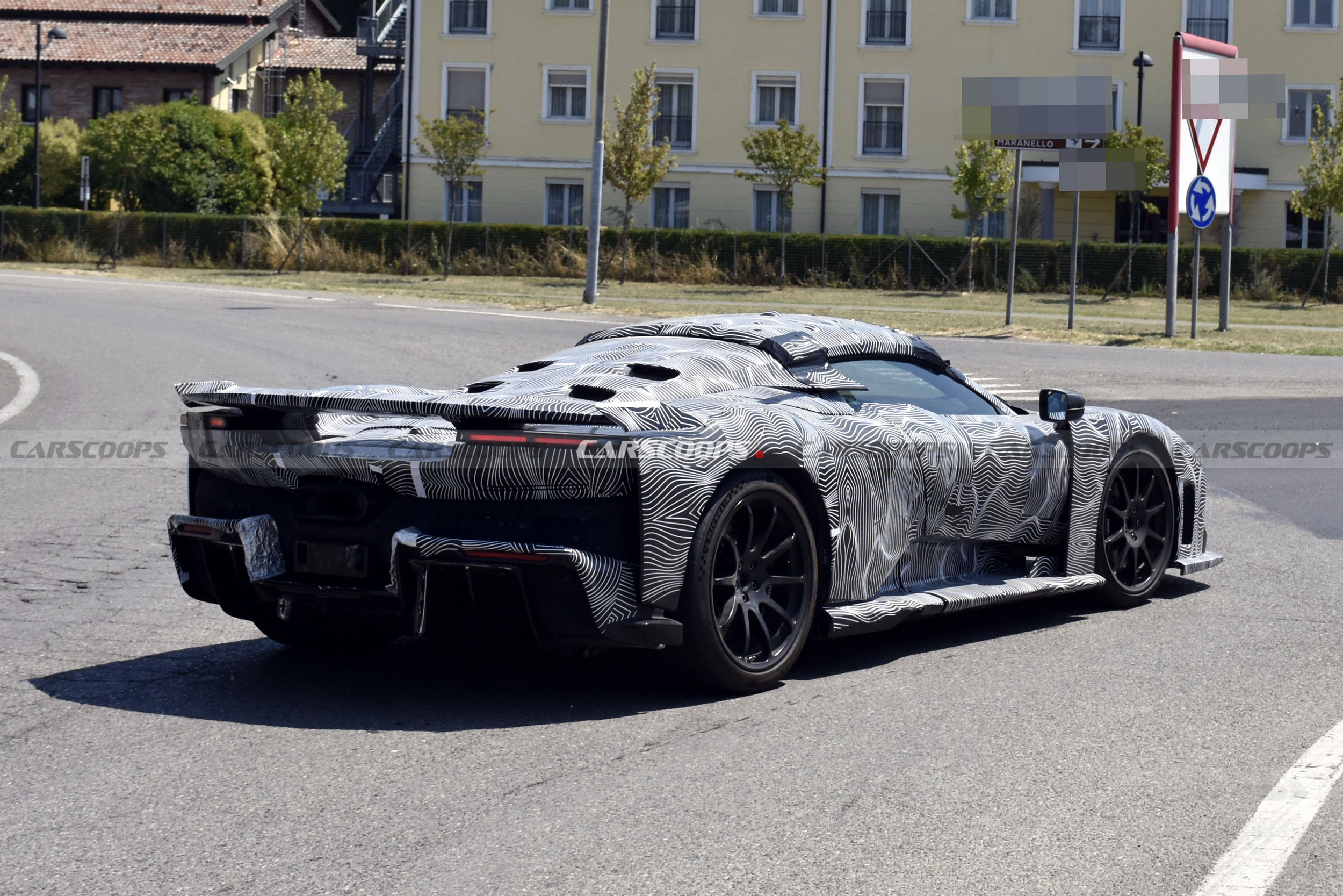 Ferrari F80 Aperta 730 9