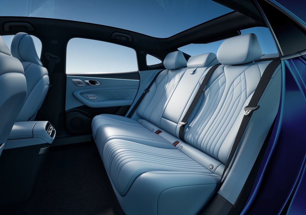 Geely’s New Galaxy TT Goes Straight After Xiaomi’s Best-Selling SU7