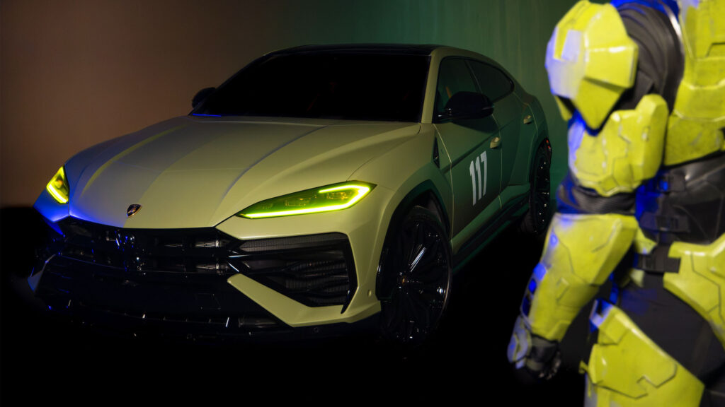  A $400 Lamborghini Urus Is The Only Master Chief Edition You Can Own