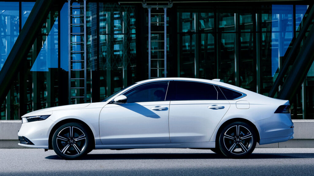  The Biggest News On Japan&rsquo;s Updated 2027 Accord Is Its Turn Signals