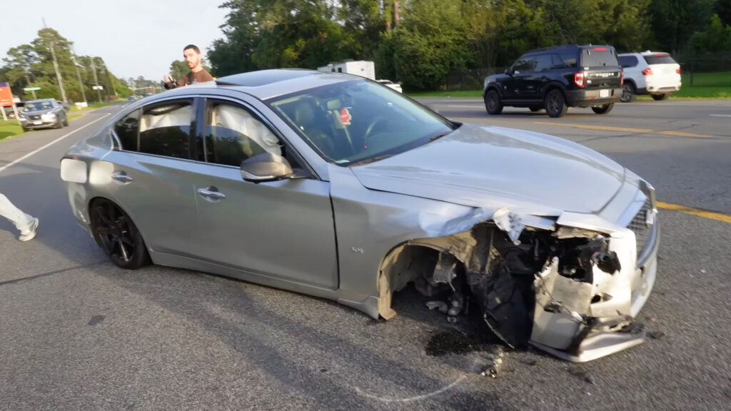 Infiniti Drift Fail Sends CR-V Cartwheeling