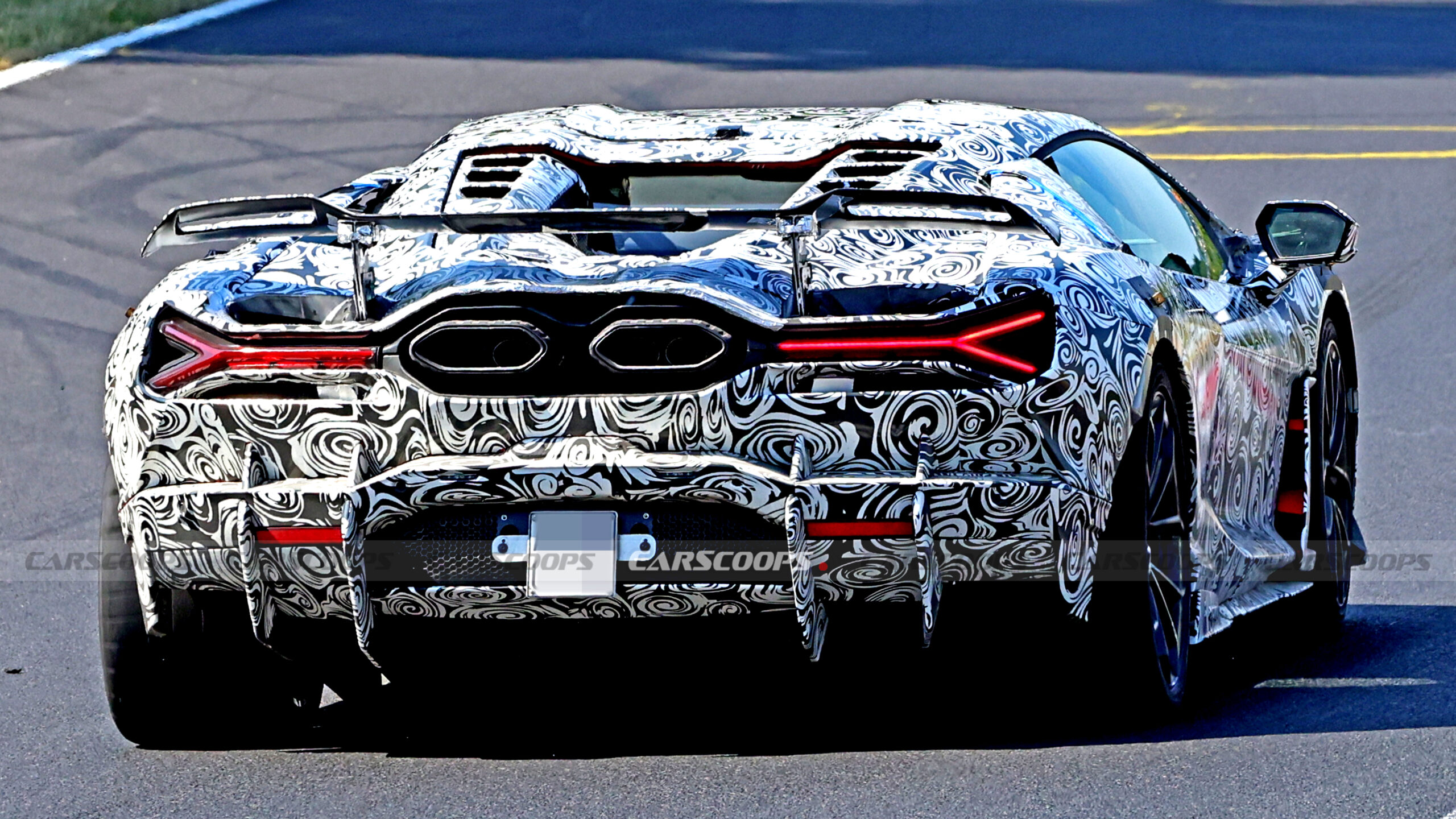  Lamborghini Revuelto SV 間諜照曝光：動力更強、更注重賽道表現