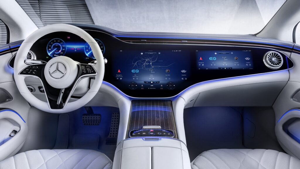  Mercedes Admits It Went Too Far Killing Buttons, But Don&rsquo;t Expect Fewer Screens