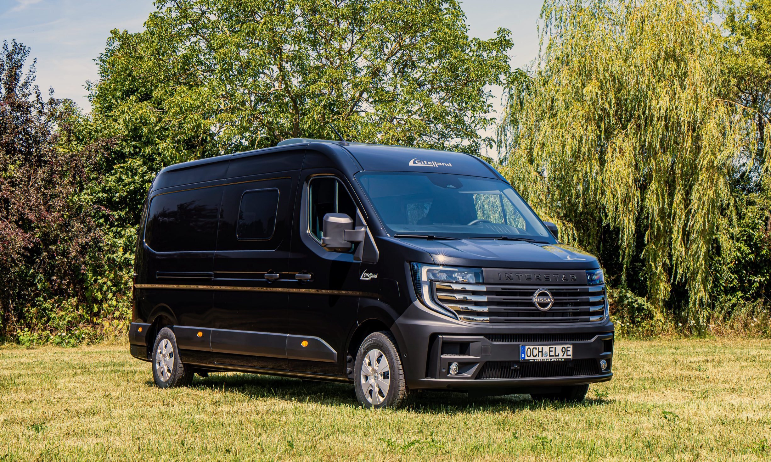 Interstar-e Relax front view Front view of Nissan Interstar-e Relax electric camper