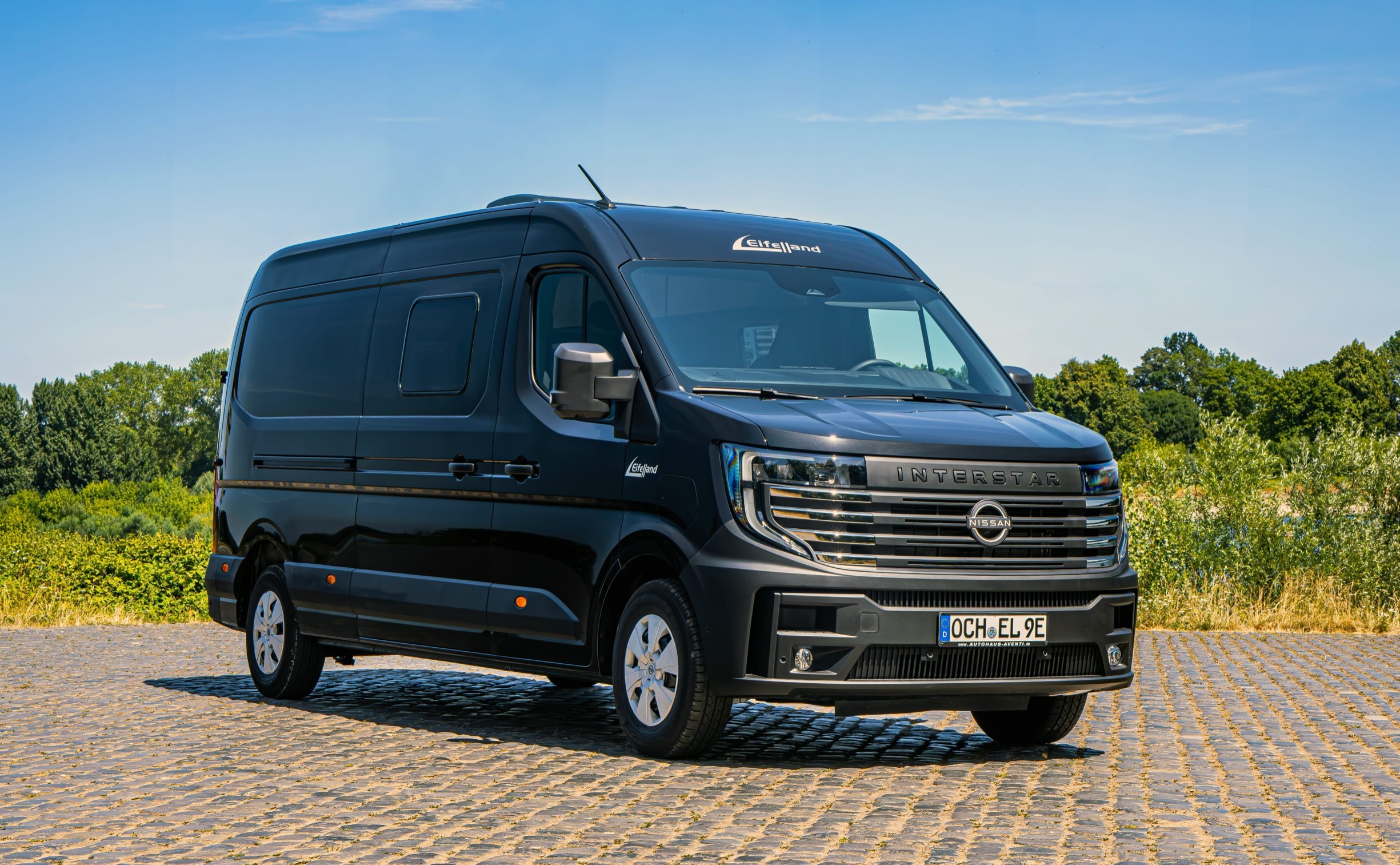 Interstar-e Relax side profile Side profile of Nissan Interstar-e Relax campervan
