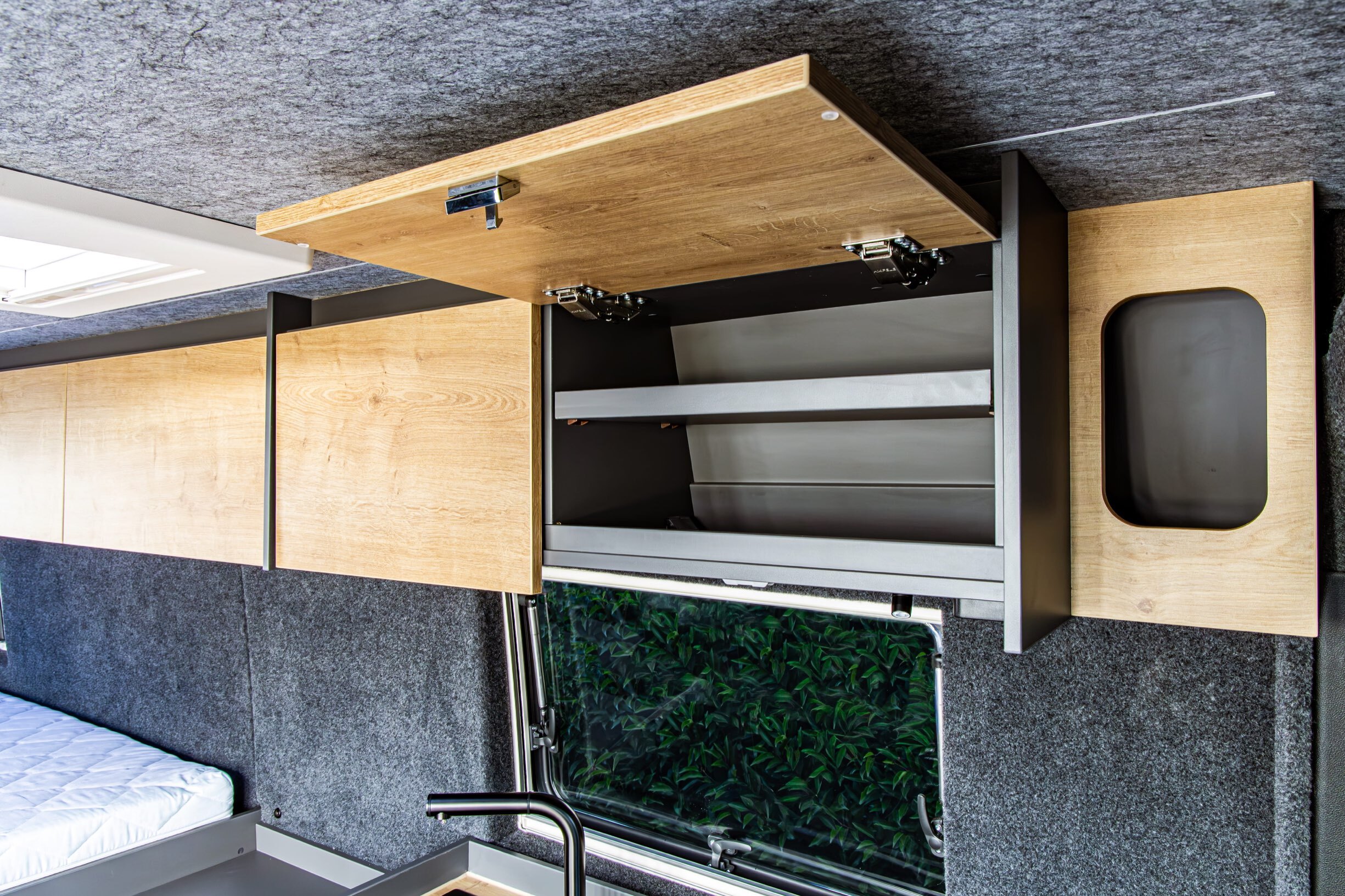 Interstar-e Relax furnishing Nissan Interstar-e Relax camper furnishing