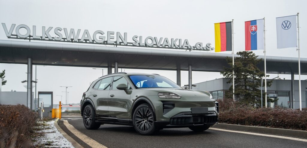  Hungary Pays $18 An Hour, Germany Pays $57, Guess Where Mercedes Is Building