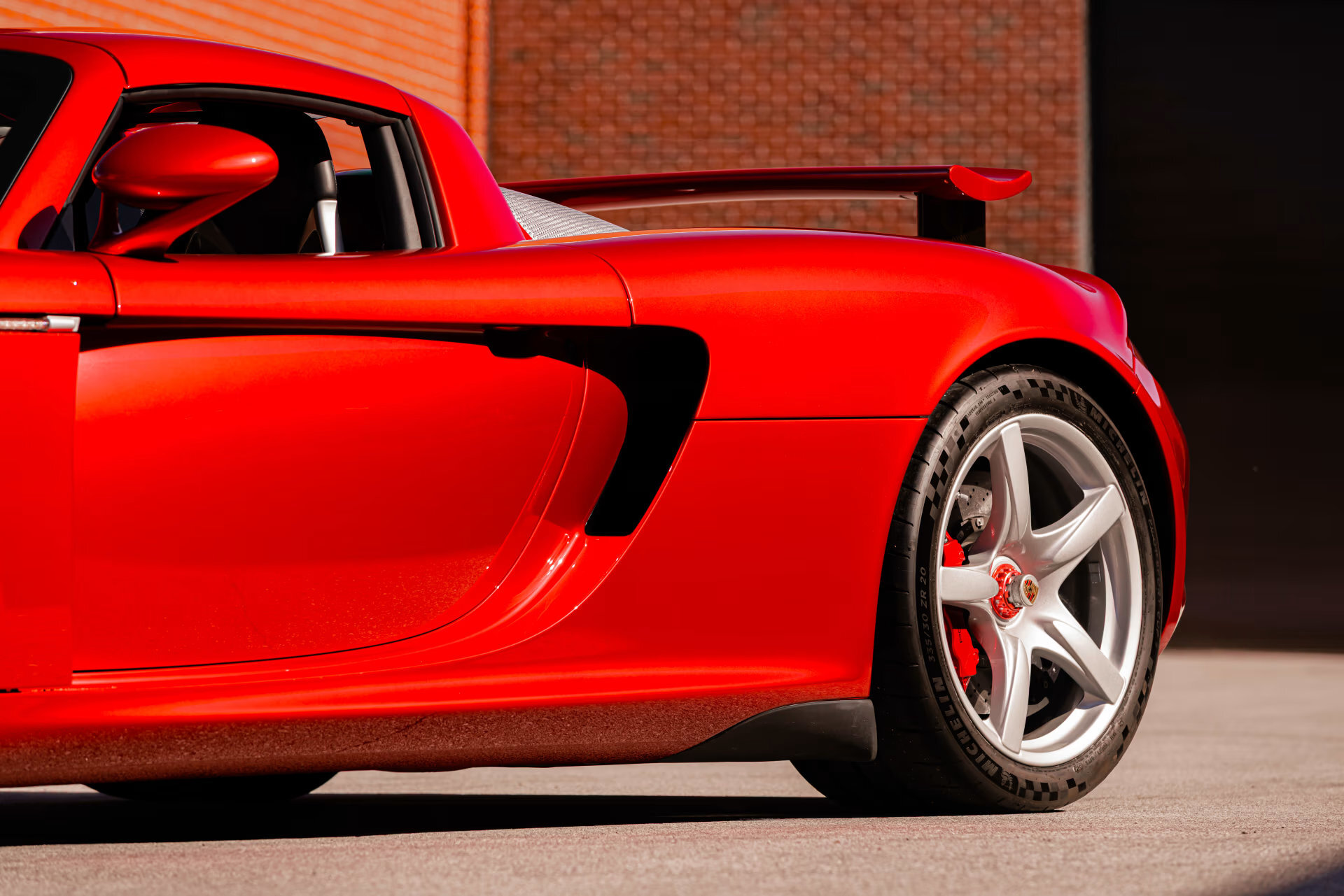 Porsche Carrera GT Ferrari Red - 11_result