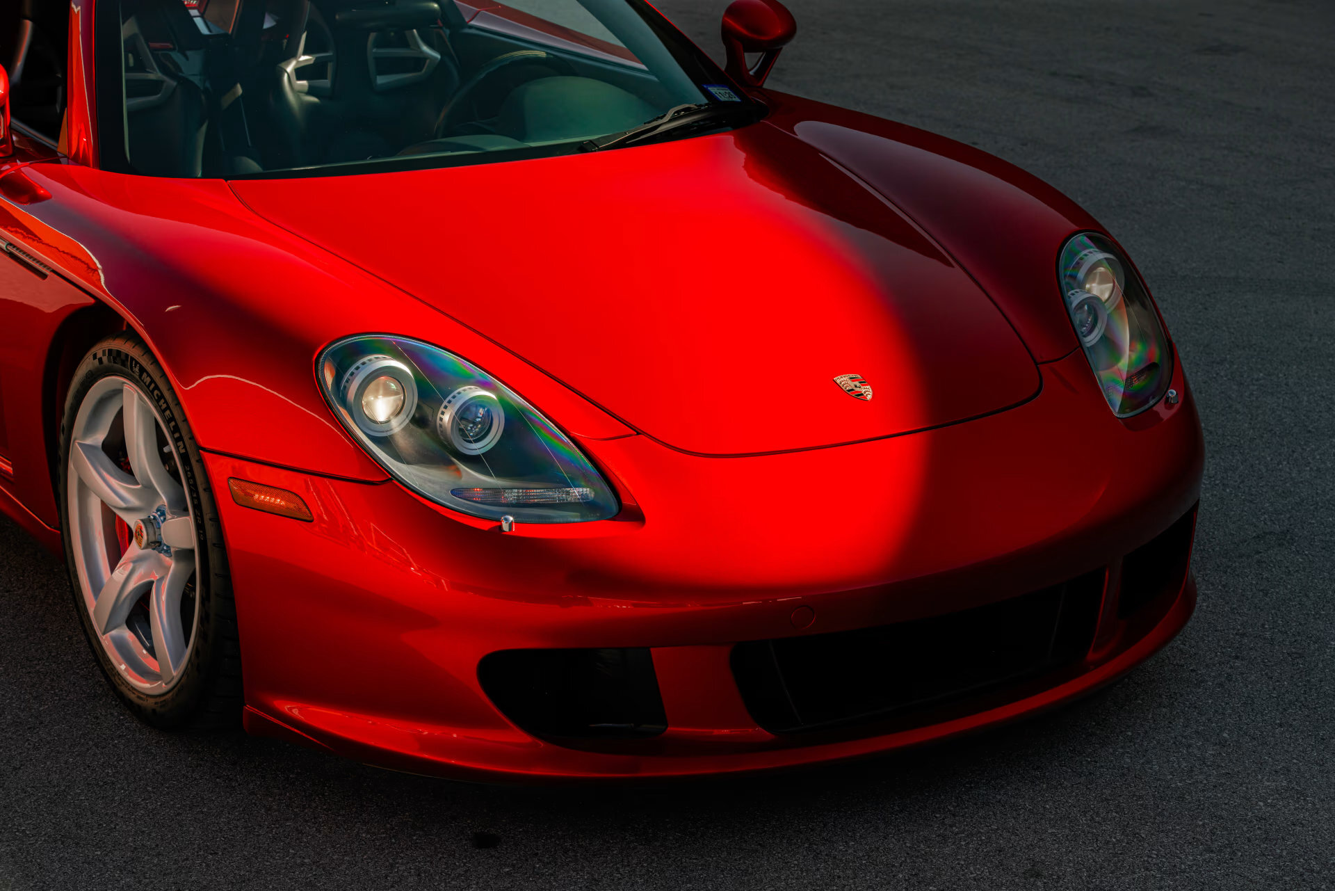 Porsche Carrera GT Ferrari Red - 12_result