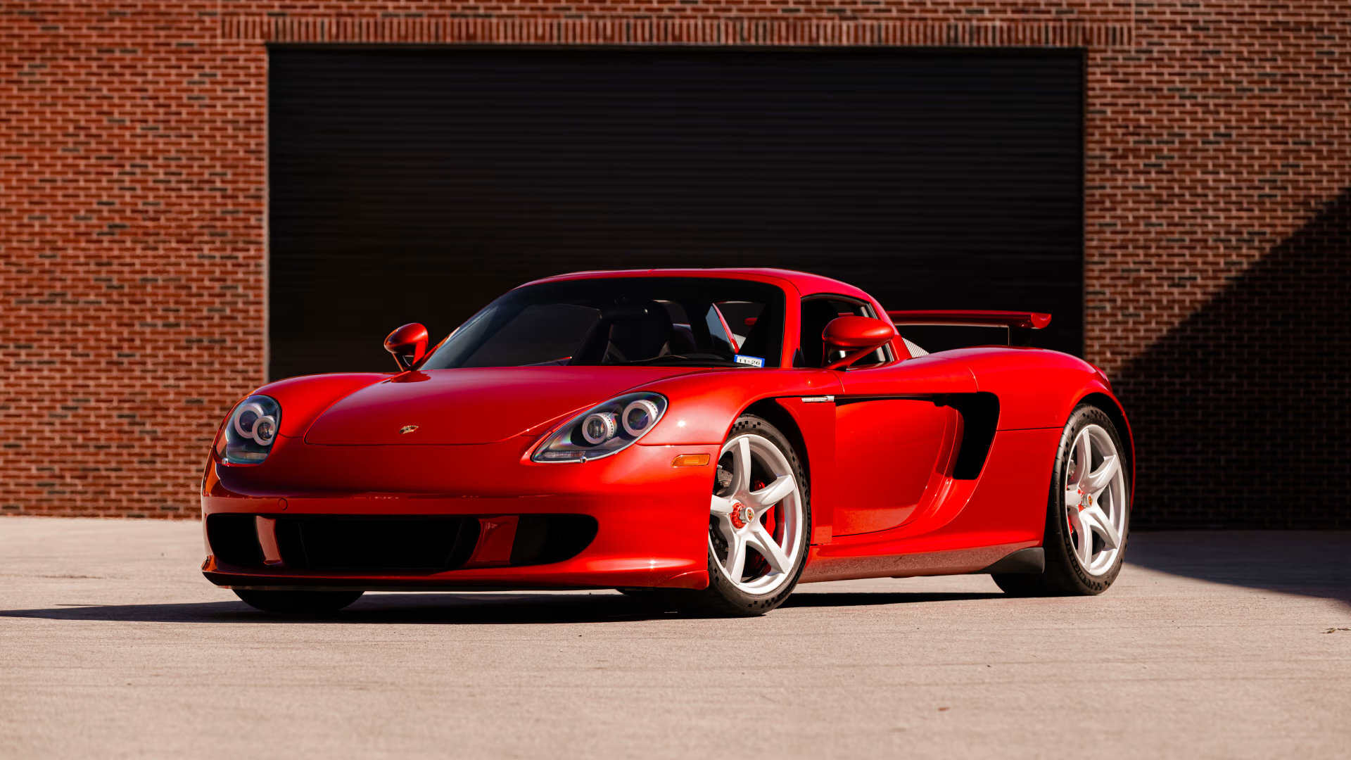 Porsche Carrera GT Ferrari Red - 1_result