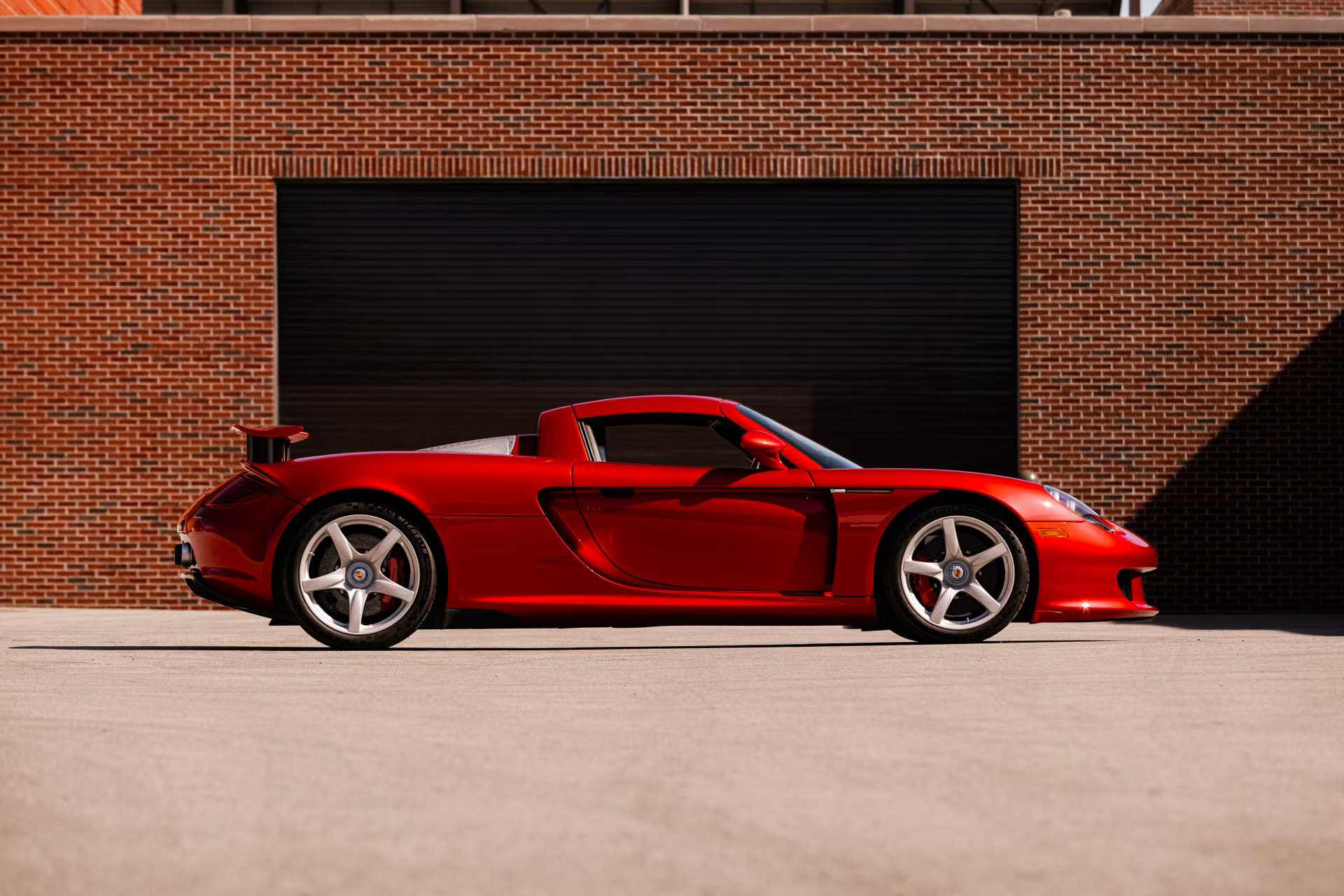 Porsche Carrera GT Ferrari Red - 2_result
