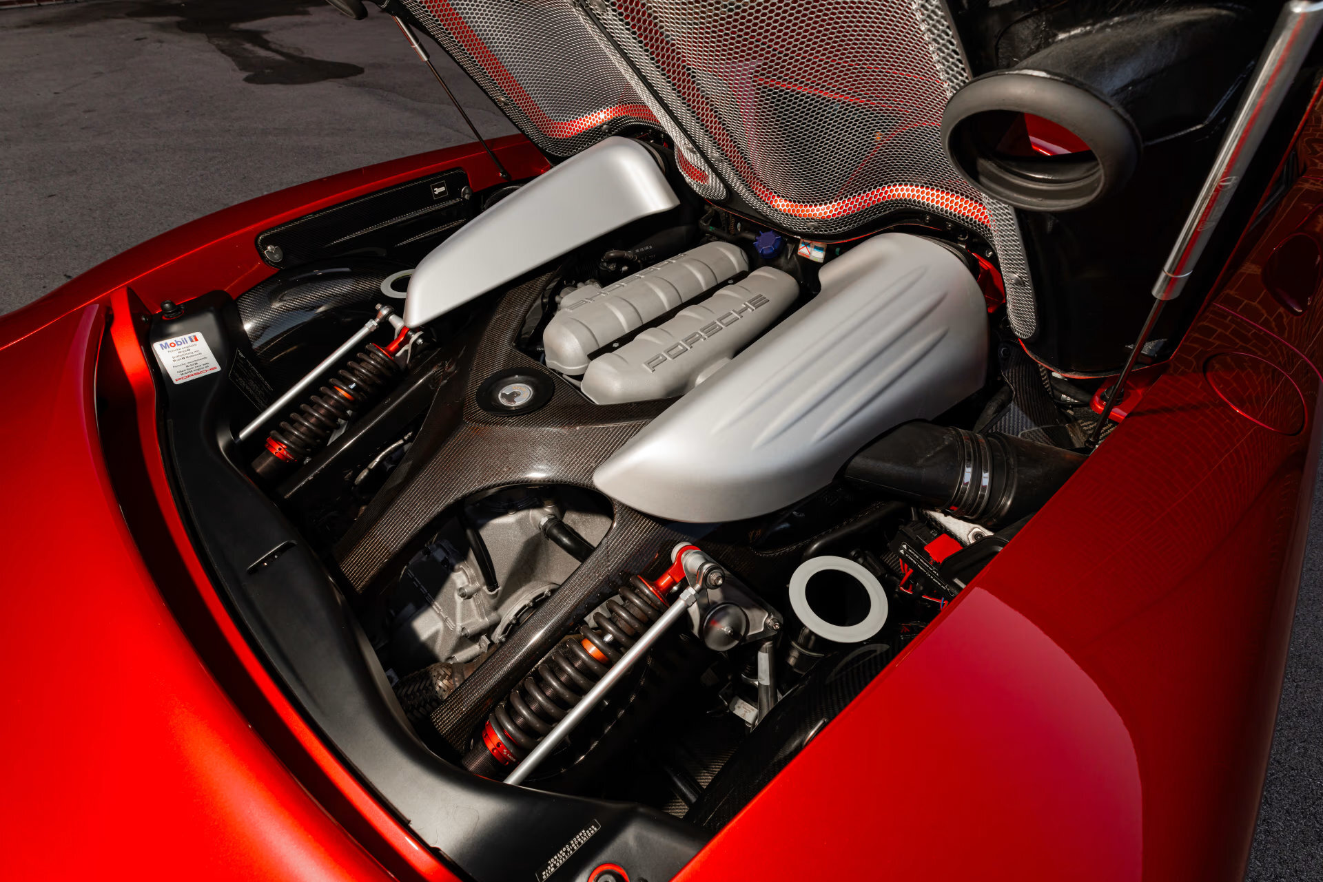 Porsche Carrera GT Ferrari Red - 31_result