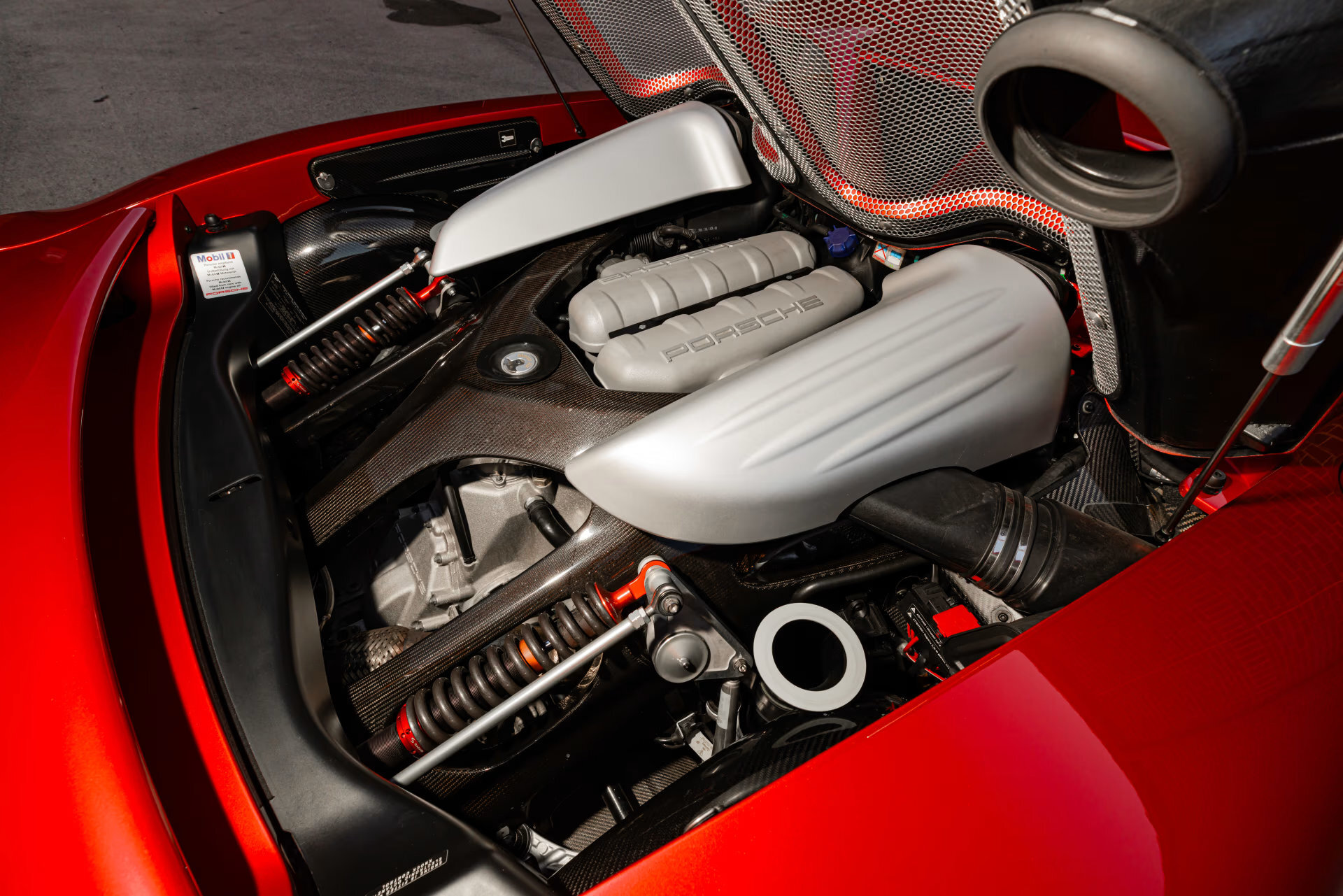 Porsche Carrera GT Ferrari Red - 32_result