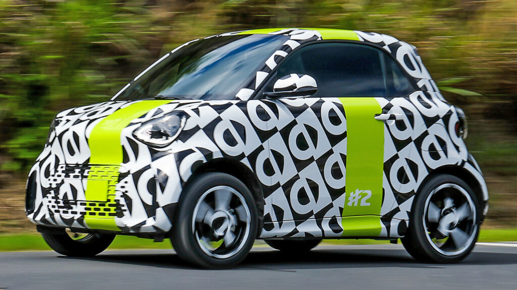  Smart Teases The Production #2, The Two-Seater It Swore Off Years Ago