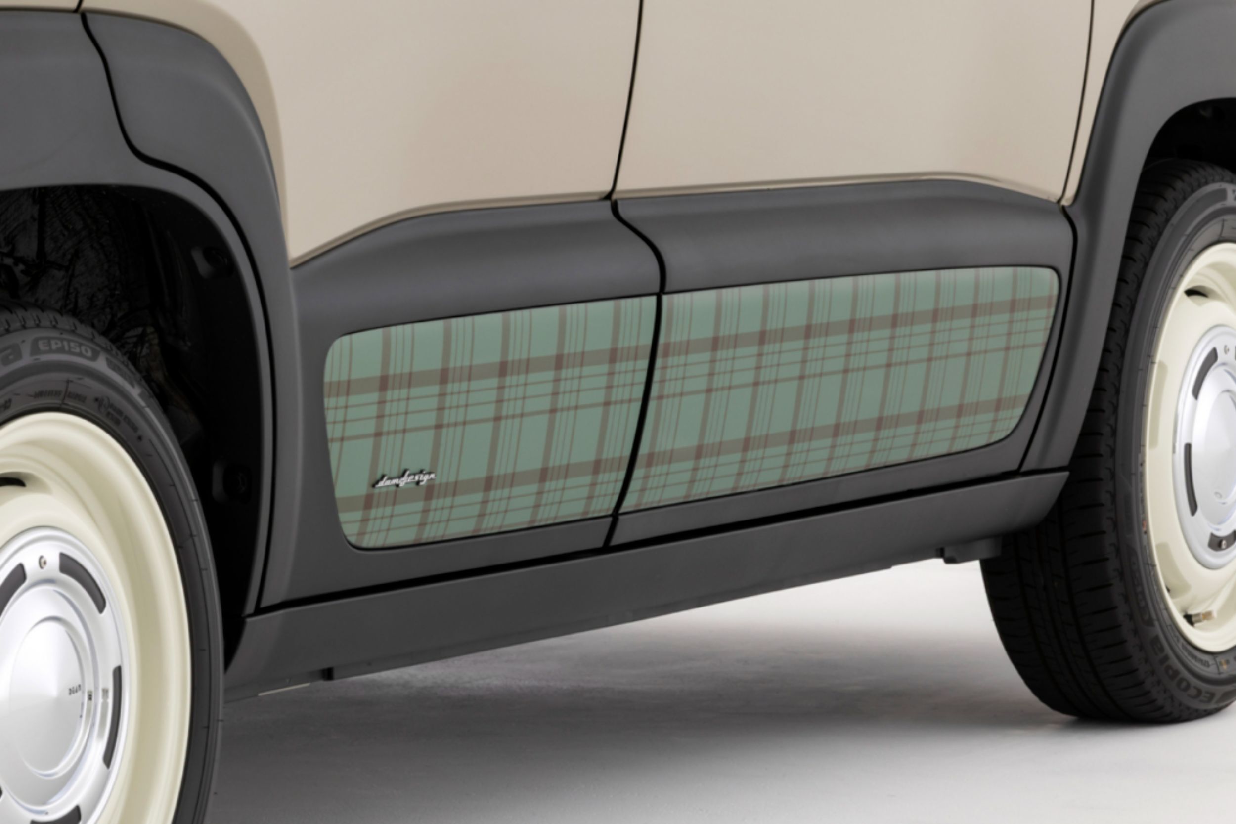 Suzuki XBee Turns Into A Little Defender With $1,850 Kit