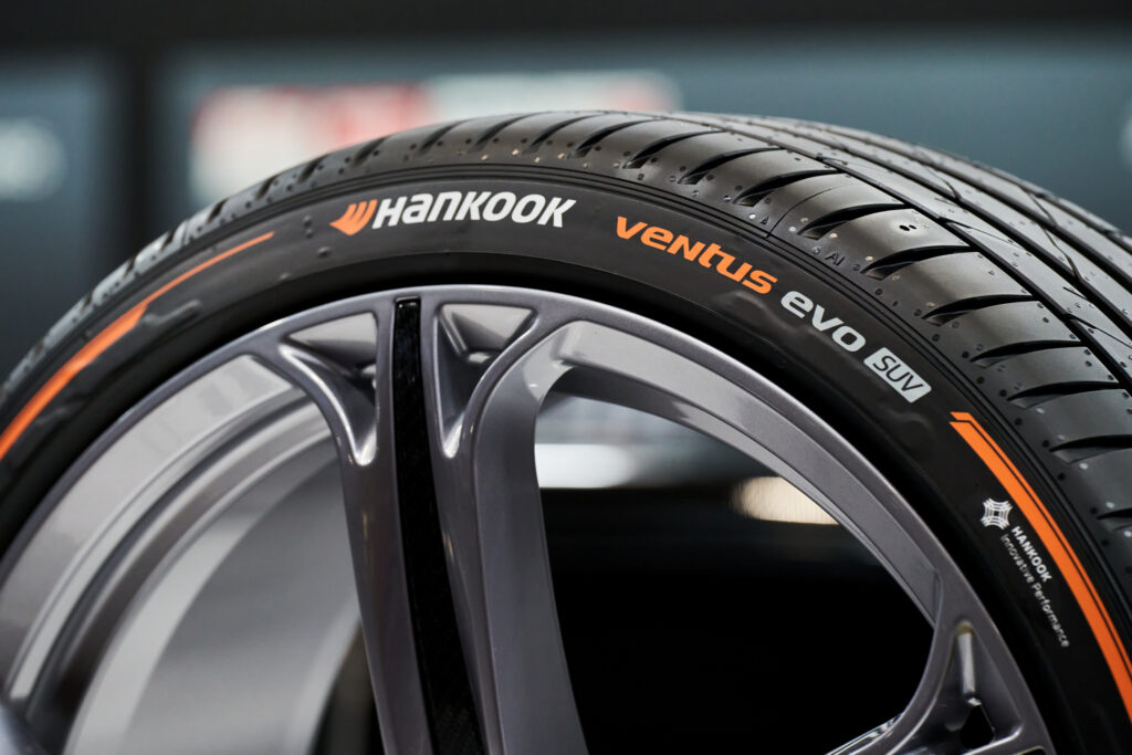  America&rsquo;s Gen Z Says It Can Change A Tire, Nobody Else Agrees
