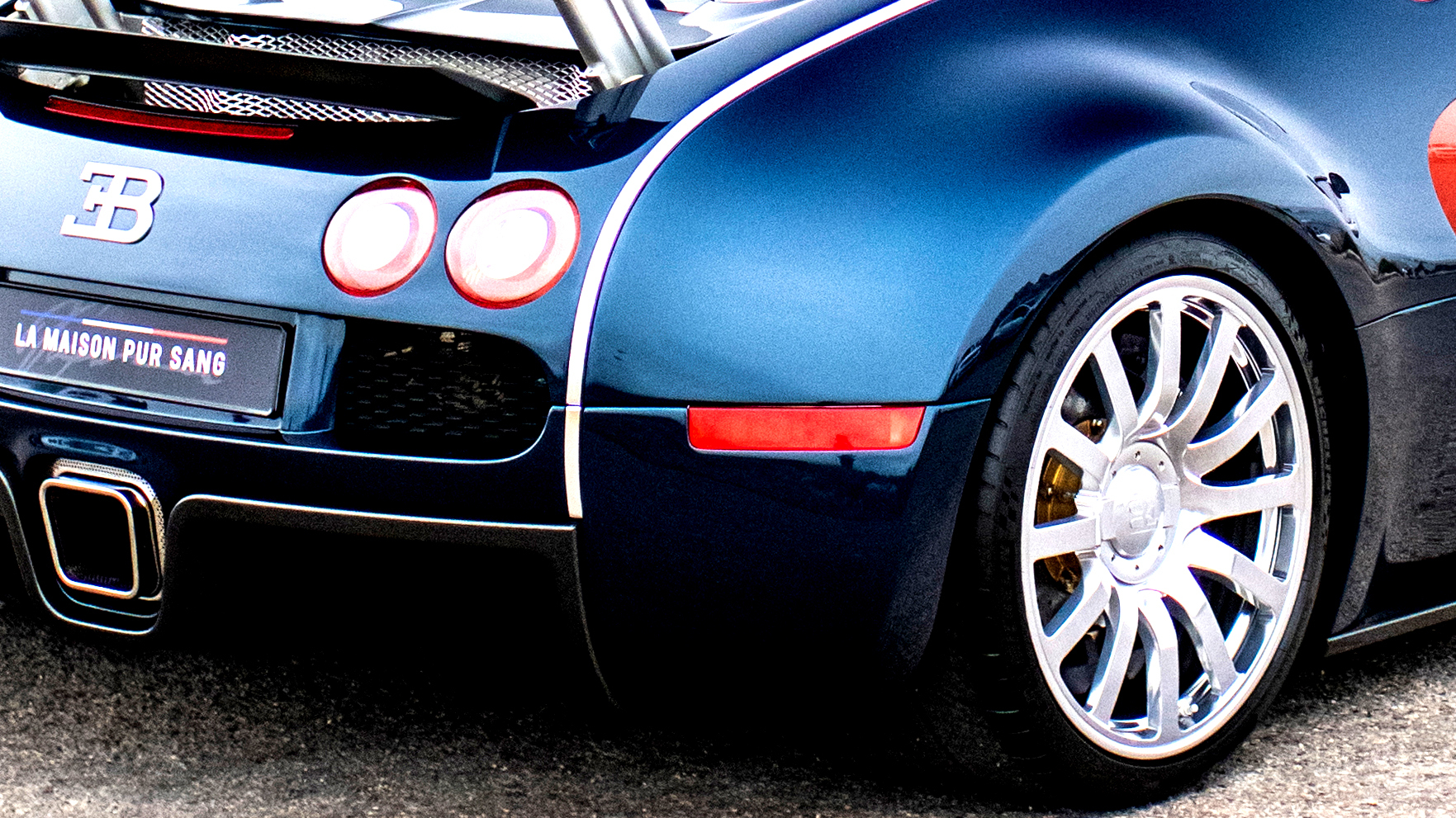 Bugatti Veyron 輪胎更換新方案：原廠輪圈升級，告別天價輪胎