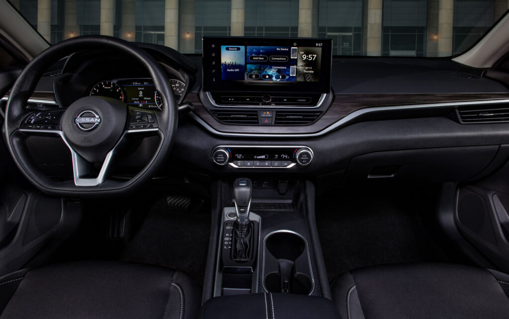  Nissan Built 149 Altimas With Airbags Held In Place By The Wrong Bolts